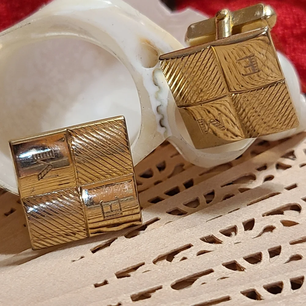 Unique Vintage Gold Cuff Links